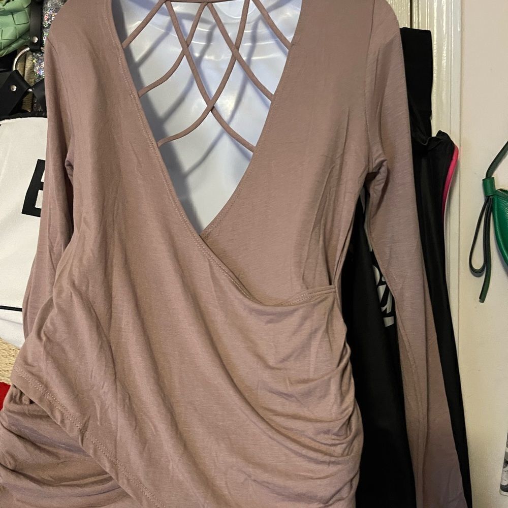 $2/15 CBrand Taupe Longsleeve Top